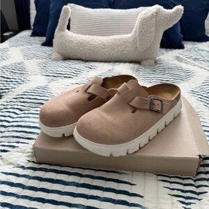 Birkenstock Women's Suede Clog Mule in Taupe with White Sole